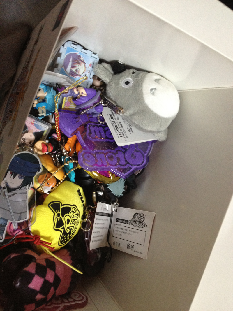 Illustration for article titled Anime Toys - A Really Big Pile of Keychains